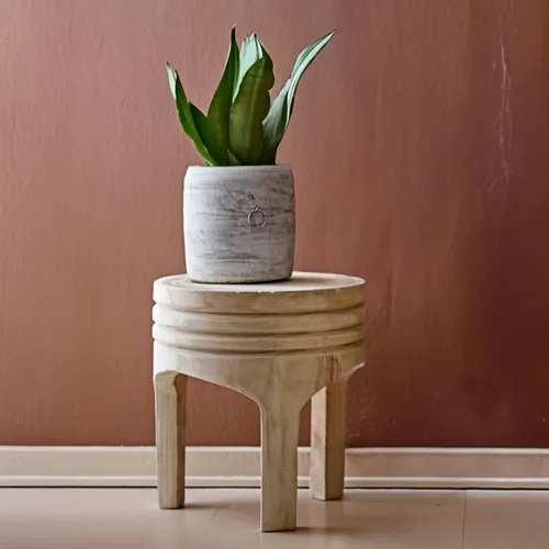 Creative Co-Op Taburete de madera de Paulownia tallada a mano, estilo bohemio, natural