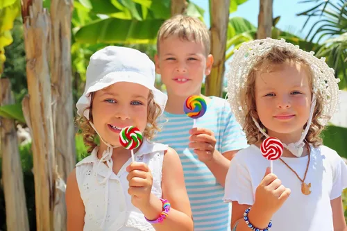 Miniatura 7 de LIDATREE Paleta de remolino de 1.5 pulgadas, paletas de arco iris envueltas individualmente a granel, caramelos para niños para cumpleaños, sabor a