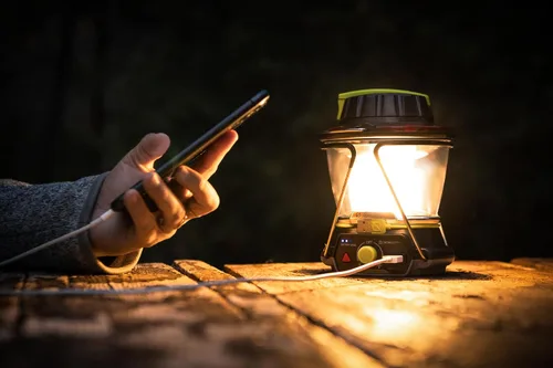 Miniatura 4 de Lighthouse 600 - Luz ajustable multifuncional perfecta para acampar, eventos al aire libre o uso de emergencia, 600 lúmenes, carga USB de teléfonos