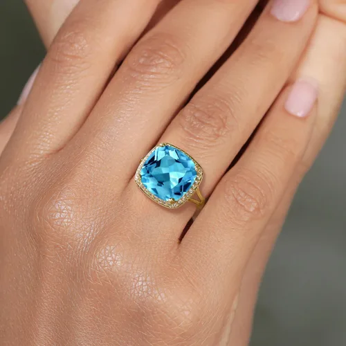 Miniatura 5 de Gem Stone King Anillo de oro amarillo de 10 quilates con topacio azul suizo y zafiro blanco creado para mujer