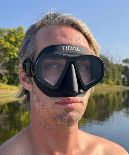 Miniatura 6 de Máscara Tidal Freedive - Aluma Pro con tecnología avanzada antivaho. Máscara de volumen ultra bajo para apnea, esnórquel y buceo. Lente de vidrio