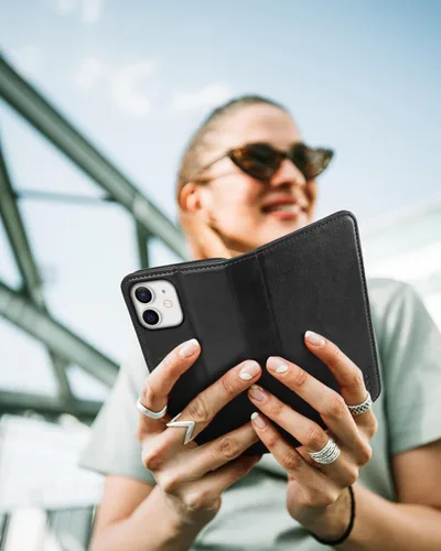 Miniatura 7 de TUCCH Funda tipo cartera para iPhone 12 Pro/iPhone 12 5G, piel sintética de alta calidad, con ranura para tarjetas, diseño de libro con soporte Negro