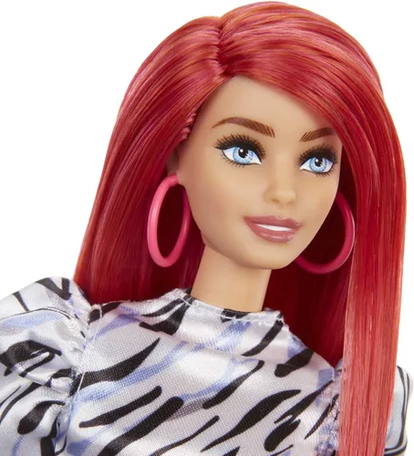 Miniatura 4 de Barbie Fashionistas Doll #168 con busto más pequeño y pelo largo rojo, vestido a rayas de cebra y accesorios que incluyen aretes de aro grandes