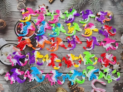 Miniatura 2 de Paquete de 30 mochilas a granel de Dragon Raptor, mini llavero de arco iris, juguetes de burbujas para niños, niños, estudiantes, profesores