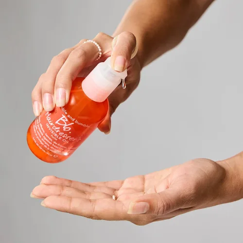 Miniatura 4 de Bumble and bumble. Hairdresser's Invisible Oil Frizz-Reducing Hair Oil Heat Protection, Frizz Control + Shine Curly, Wavy, Straight With