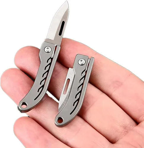Cuchillo de titanio de bolsillo plegable ultra pequeño, hoja de acero D2, mango de aleación de titanio, mini cuchillo portátil EDC, ultra duradero y