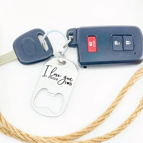 Miniatura 2 de Regalo personalizado para novio con texto en inglés "I Love You More", llavero abrebotellas, idea de regalo para él, regalo de Navidad personalizado