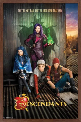 Miniatura 9 de Disney Descendants - Póster de pared de Key Art, 22.4 pulgadas de largo x 14.7 pulgadas de ancho, versión enmarcada de madera de granero
