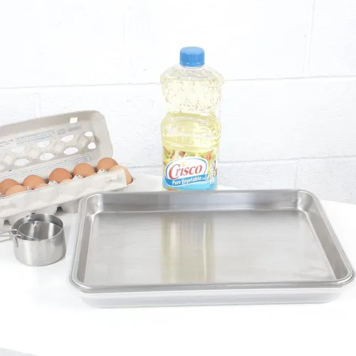 Miniatura 3 de Homeplace Heritage - 10 x 15 - Sartén profunda para hornear - Acero inoxidable - Tapa de plástico sin BPA - Fabricado en Estados Unidos (azul)