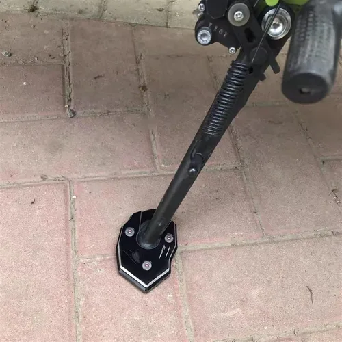 Miniatura 3 de Soporte CNC Soporte lateral Placa de extensión para Kawasaki Z650 Z900 Z900RS 2017 2023 Z800 Z1000 Z1000SX 2011 2019 (color : A negro)