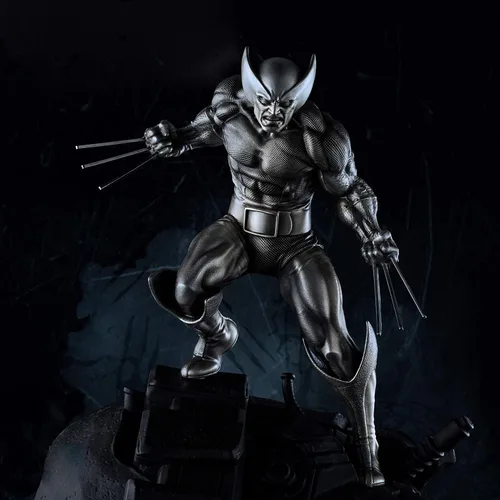 Miniatura 8 de Royal Selangor Estatua victoriosa de Wolverine de edición limitada de peltre de la colección Marvel acabada a mano