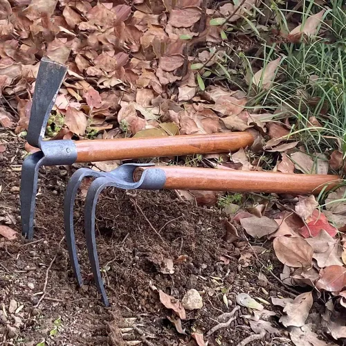 Miniatura 5 de Juego de 2 palillos de jardín de 19.6 pulgadas, juego de herramientas de azada de mano de 2 puntas, herramienta de jardín con mango de madera