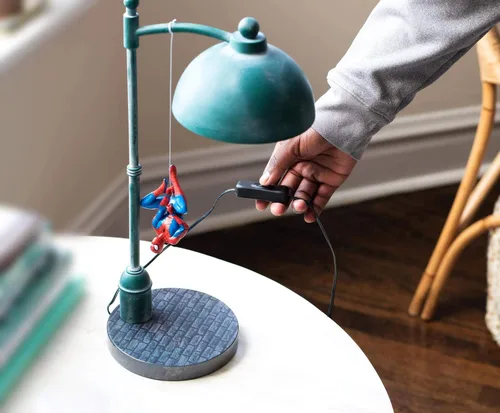 Miniatura 4 de Lámpara de escritorio LED Spider-Man de Marvel Streetlight Luz nocturna de superhéroe 16 pulgadas
