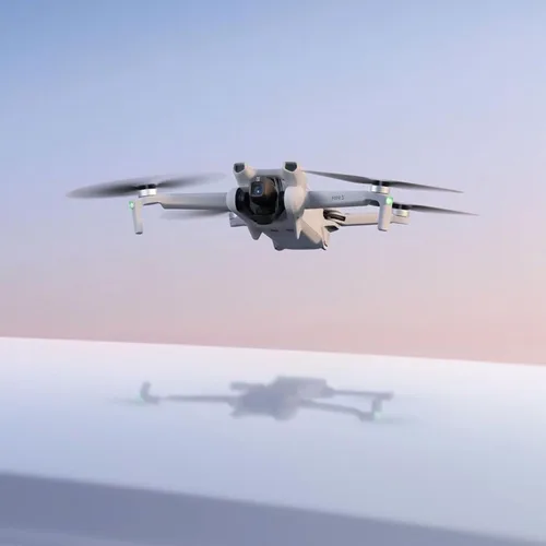 Miniatura 9 de DJI Mini 3 (DJI RC), drones ligeros con cámara para adultos 4K con cardán mecánico de 3 ejes, tiempo de vuelo de 38 minutos, transmisión de video