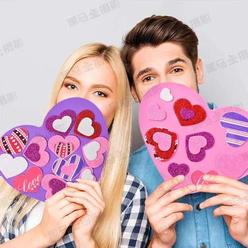 Miniatura 5 de El kit de 386 calcomanías de corazón de espuma de San Valentín incluye 370 calcomanías de corazón autoadhesivas con purpurina y 16 corazones