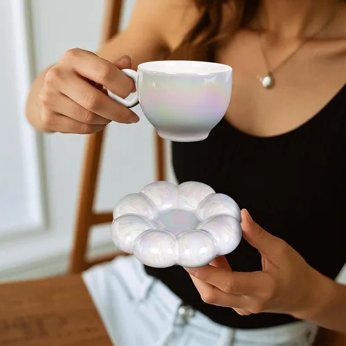 Miniatura 4 de ARISKEY - Taza de café de 300 ml para mujeres, lindo juego de taza de té y platillo con cuchara, perfecta para latte y leche, una elección cálida