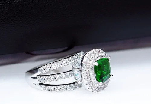 Miniatura 3 de Uloveido Anillo de cóctel grande con halo de imitación de esmeralda con cristal verde para mujer, fiesta, aniversario, RJ213, Cristal Metal