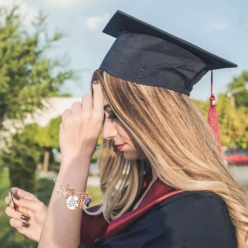 Miniatura 2 de Regalos de graduación para ella, 26 pulseras inspiradoras grabadas con inicial, cita que creyó que podía así que lo hizo, regalos de graduación