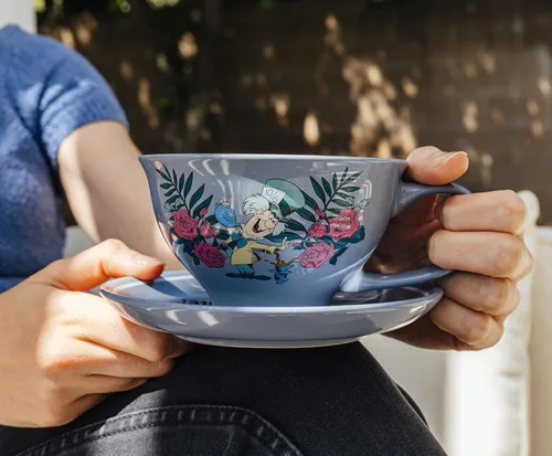Miniatura 5 de Silver Buffalo Alice in Wonderland Oh My - Taza de té y platillo de cerámica en caja, 12 onzas Oh mi caja