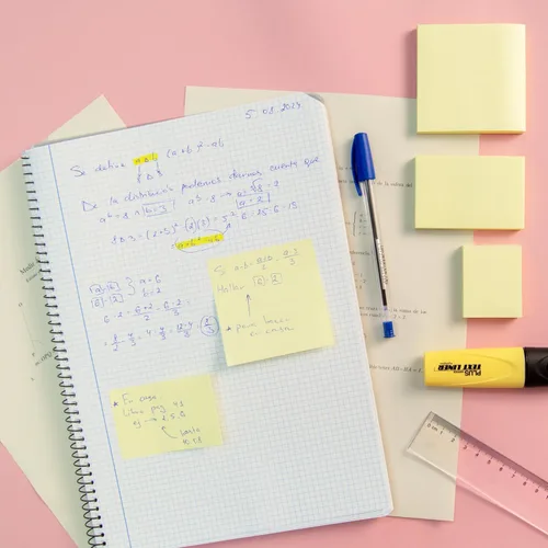 Miniatura 4 de Plus Office 3 blocs de notas adhesivas amarillas Post-Its para oficina, universidad, para tomar notas rápidas y recordatorios, 3 blocs de 100 hojas