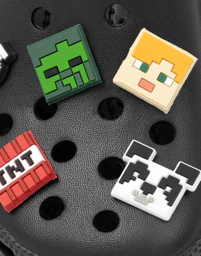 Miniatura 5 de Minecraft Zuecos clásicos para niños Deslizadores negros ventilados con correa de apoyo Juego Creeper TNT Weapons Charms Sliders