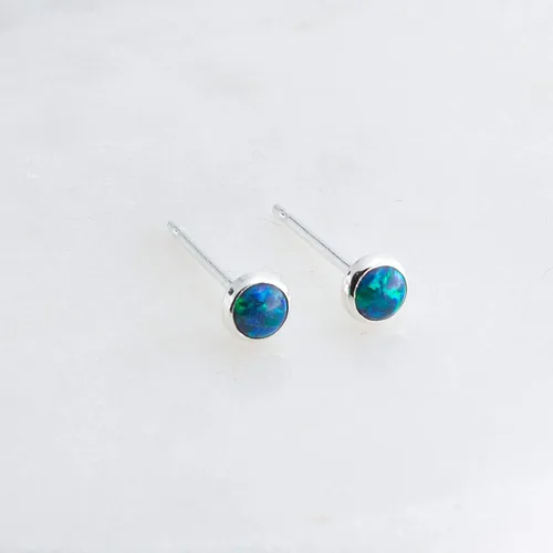 Miniatura 59 de Aretes pequeños de plata de ley para cartílago, tragus, hélix, múltiples piercings hipoalergénicos, piedra natal para mujer, juego de bisel