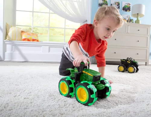 Miniatura 5 de TOMY Monster Treads Lightning Wheels - Tractor John Deere - Juguete de camión monstruo con luces activado por movimiento - Juguetes de tractor John