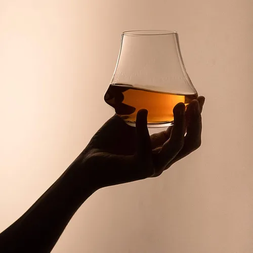 Miniatura 5 de Rocks - Juego de regalo de piedras de whisky y cristal de alta calidad, 6 rocas redondas de granito hechas a mano, vaso para whisky, escocés