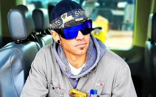BOMBER Gafas Saftey para hombres y mujeres, lente de seguridad de espejo azul, con marco cuadrado negro mate y forro de espuma antideslizante,