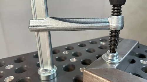 Miniatura 3 de Bessey TW16-20-10K Elemento de sujeción Tw16 de 7.87 pulgadas/3.94 pulgadas con mango, plata/rojo