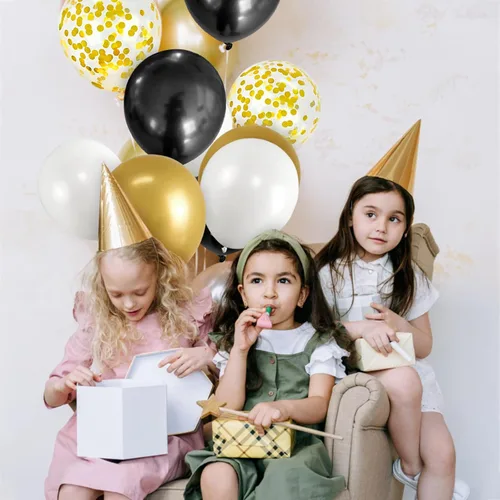 Miniatura 8 de Paquete de 50 globos de látex metálicos negros y dorados de 12 pulgadas con 1 rollo de cinta para decoración de cumpleaños, graduación, celebración