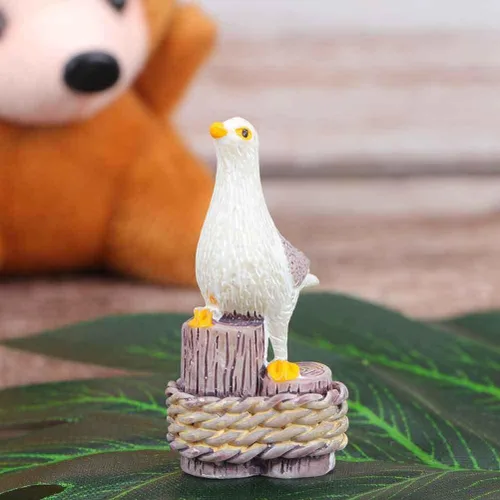 Miniatura 4 de Amosfun Juego de 6 mini figuras de gaviota de resina para exteriores, decoración de gaviota costera de 1.57 pulgadas, esculturas pequeñas de aves