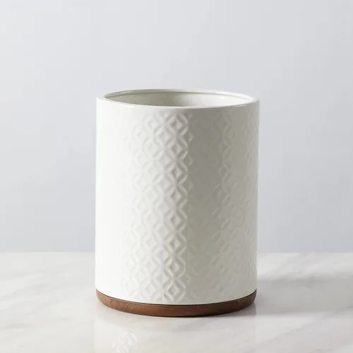 Miniatura 4 de Papelera decorativa de cerámica con base de madera (blanco y beige)