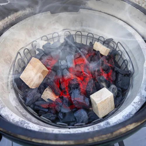Miniatura 6 de MARSHALLTOWN Arkansas Championship Hickory Chunks, caja de 10 libras de trozos de ahumador de hickory americano genuino, HCKCHNK10