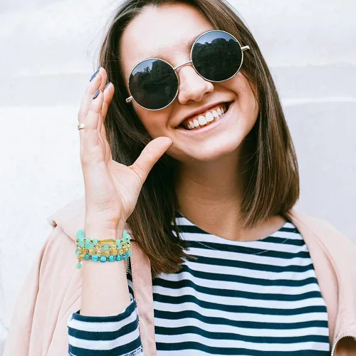 Miniatura 7 de VONRU - Conjuntos de pulseras bohemias para mujer, 6 juegos de pulseras elásticas apilables multicolor, estilo hippie, joyas finas