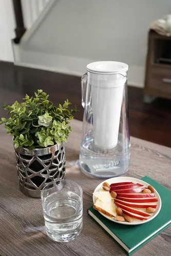 Miniatura 7 de LifeStraw Home - Jarra de filtro de agua de plástico sin BPA de 7 tazas (blanco)
