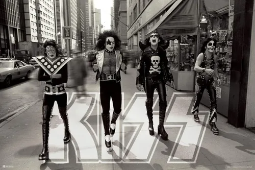 Miniatura 2 de KISS - Póster laminado – Foto en la acera de la ciudad de Nueva York – Mercancía de música de metal pesado – Retro Vintage de los años 70 – Arte