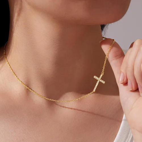 Miniatura 32 de Collar de cruz para mujeres y niñas, delicado chapado en oro de 14 quilates, gargantilla con dije de cruz que no se deslustra, impermeable, moderno