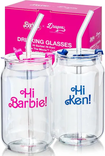 Dragon Glassware x Barbie La Película - 16 oz Tazas de vidrio con tapas y popotes, Juego de 2 - Tazas de café helado con tapas - Vaso de vidrio con