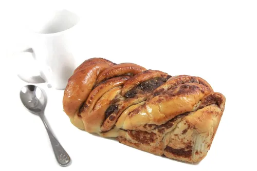 Miniatura 4 de Gwenie's Pastries Pan de remolino de frijoles rojos (frijoles rojos, 1 pan) Consumir en 5 días o refrigerar