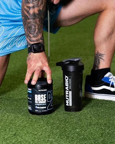 Miniatura 6 de NutraBio Base Pre-Entrenamiento Polvo 200mg Cafeína, Energía Sostenible, Enfoque, Resistencia, Bombeo, Sin Azúcar Preentrenamiento Limpio