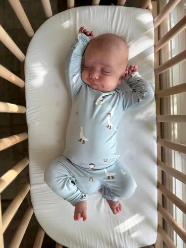 Miniatura 53 de GUNAMUNA Pijama unisex convertible ultrasuave para bebé, mameluco con cremallera para pañales, recién nacido a 24 meses
