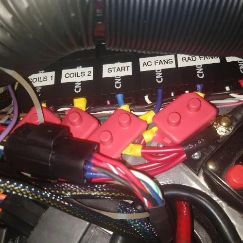 Miniatura 4 de Ampper Disyuntor de reinicio automático de 12 V a 24 V CC con perno de cubierta para automóviles y más (50 A, 2 piezas)