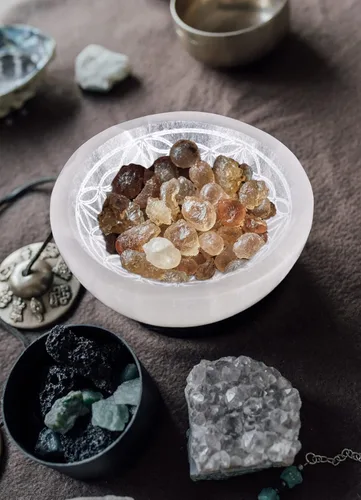 Miniatura 7 de AMOYSTONE Cuenco redondo de carga de selenita para piedras de cristal, 4 pulgadas, patrón de grabado de flor de la vida, 1, decoración del hogar