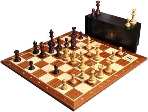 Miniatura 9 de The Library Grandmaster Juego de ajedrez, caja y combinación de tablero