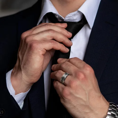 Miniatura 5 de King Will - Anillos de boda de tungsteno con meteorito, 1564 y 516 de pulgada, negro y plateado, anillos de compromiso para parejas, borde biselado
