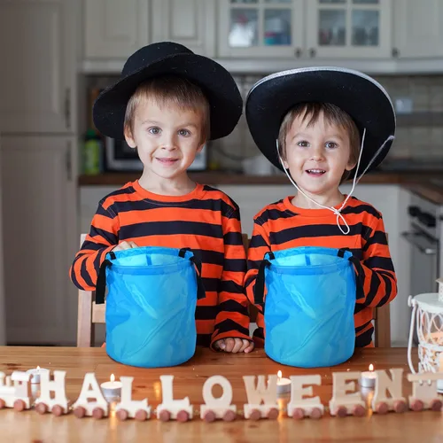 Miniatura 6 de Shappy 2 bolsas de dulces de Halloween con luz LED, para dulce o truco, cubo de dulces de Halloween, multiusos, reutilizable, para suministros