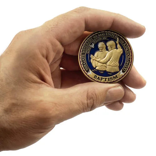 Miniatura 5 de Armor Coin & Emblem - Baptism LDS Challenge Coins Deluxe Display - Juego de 2 monedas de desafío con paño de pulido adicional
