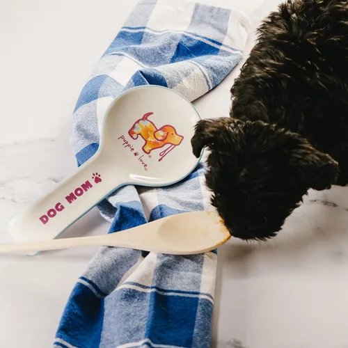 Miniatura 4 de Pavilion Gift Company - Dog Mom-Tie Dye - Soporte para cucharas de 9.25", blanco