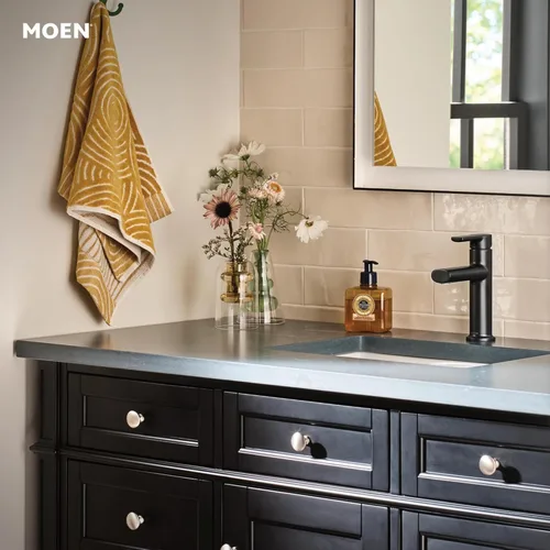 Miniatura 8 de Moen Meena Negro Mate Grifo de Lavabo de Baño Moderno con un Solo Agujero y una Sola Manija con Placa de Cubierta Opcional y Montaje de Desagüe